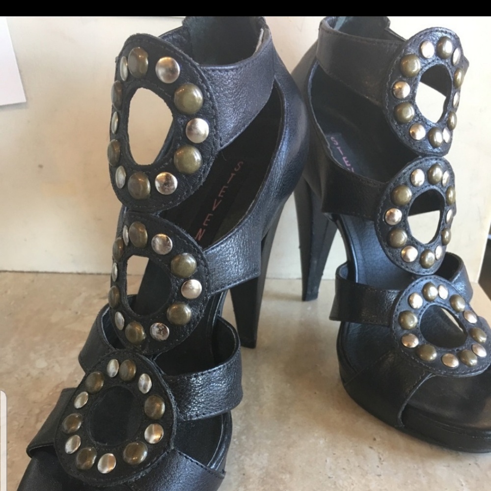 Steve Madden Leather High Heels